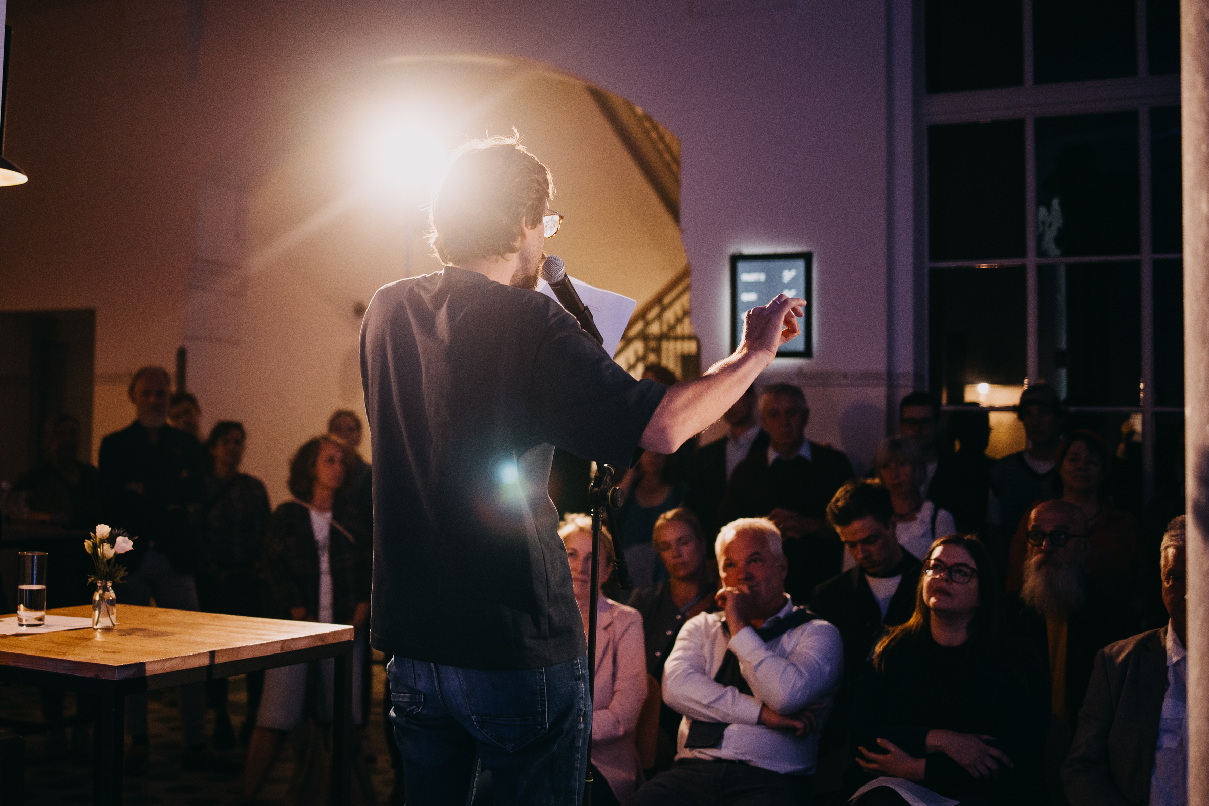 Seit knapp fünf Jahren gehören die Kiezpoeten fest zu KulturBHS. Jesco Haberts Auftritt erinnerte mich an viele gemeinsame Veranstaltungen. Bild: © Lea Städler